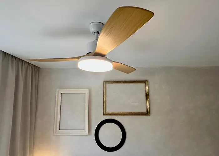 דירה Park House Deluxe- Free Parking צ'סטוצ'ובה